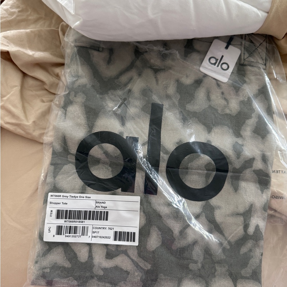 ALO Yoga Gray Shopper Tote